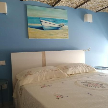 הוילה סירקוזה A Casa Di Ninuccia מראה חיצוני תמונה