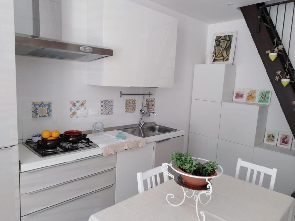 הוילה סירקוזה A Casa Di Ninuccia מראה חיצוני תמונה